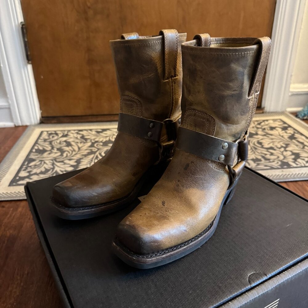 Frye Harness 8R Boots in Dark Brown!